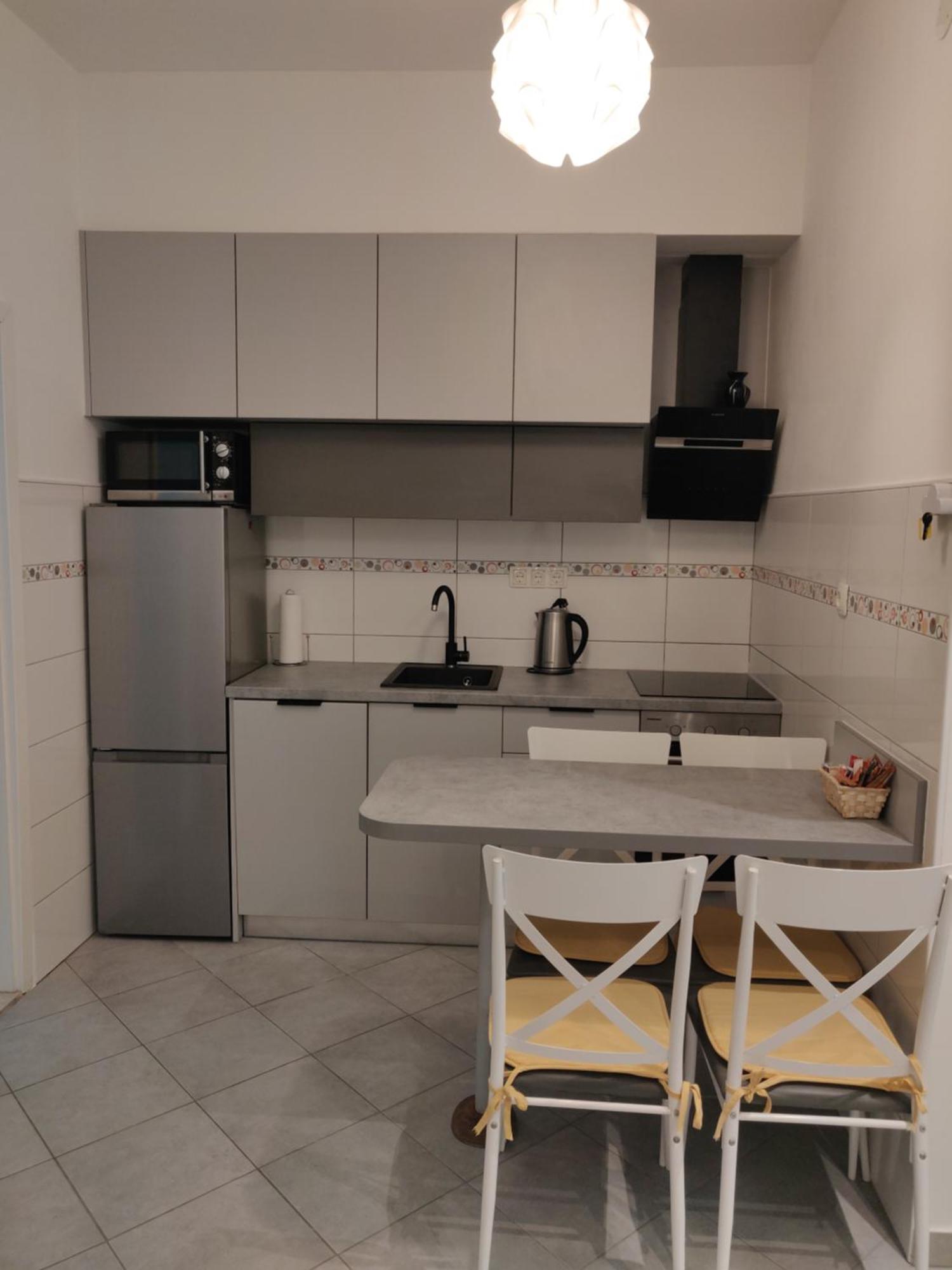 Apartman Renata Omiš Buitenkant foto
