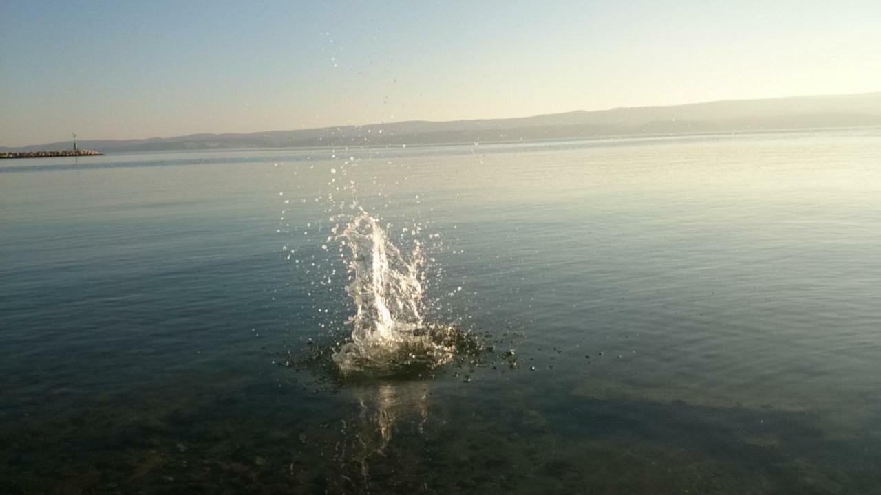 Apartman Renata Omiš Buitenkant foto