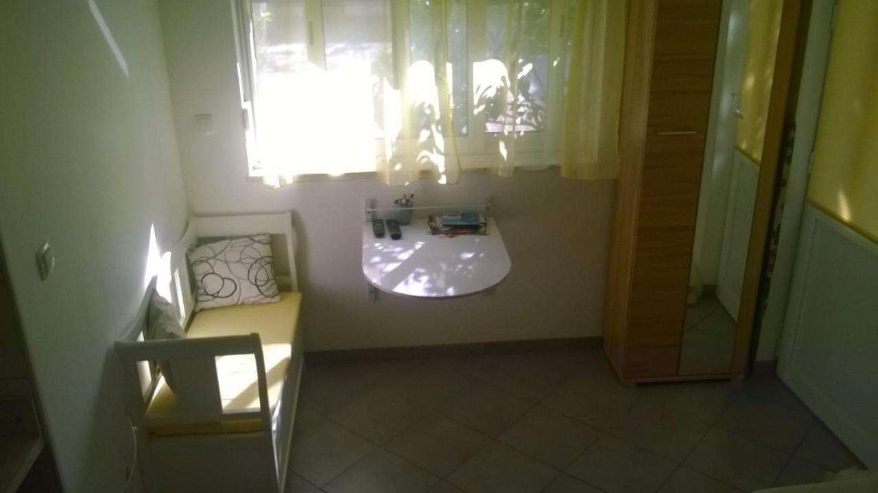 Apartman Renata Omiš Buitenkant foto